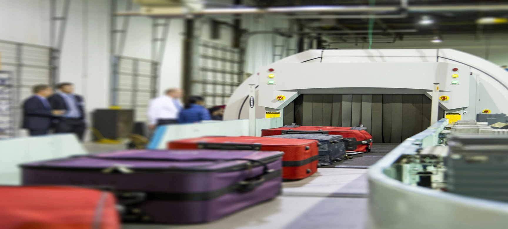 CTX 9800 DSi hold baggage explosives detection system