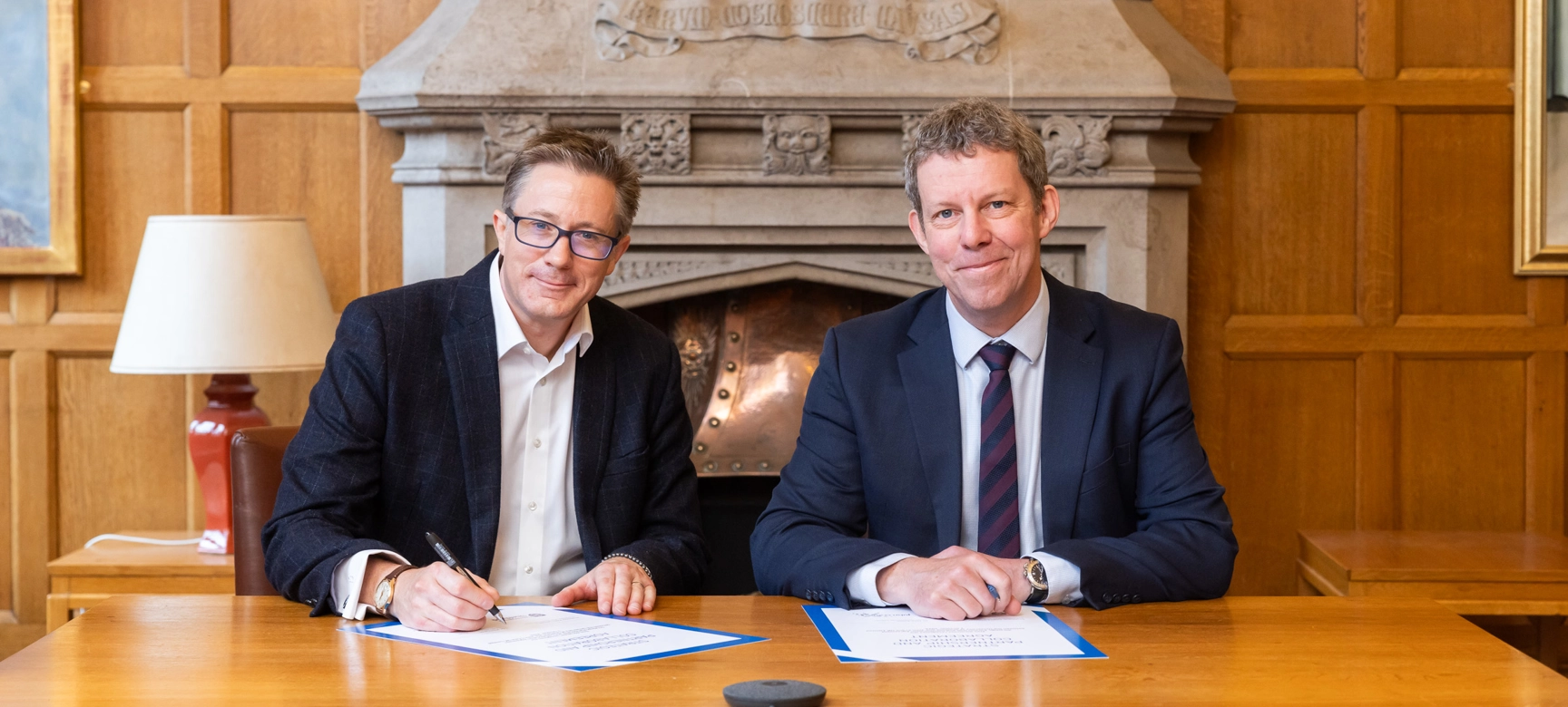 Uos John Crane Partnership Signing Nov24