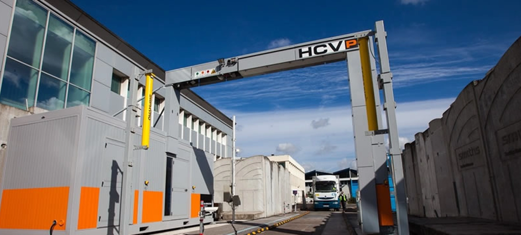 HCVP™Z60 drive-through X-ray inspection system at Laredo